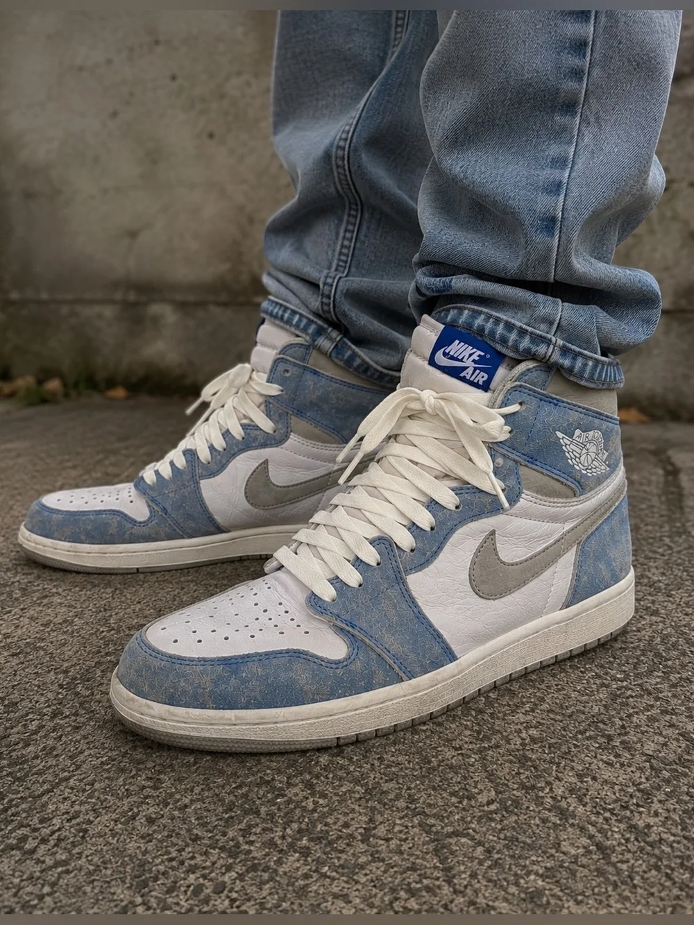 Nike Air Jordan 1 Retro High OG Hyper Royal 555088-402 Men’s Size 10.5